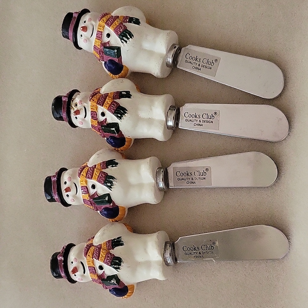 Christmas Snowmen Cooks Club Butter Knives - Picture 16 of 16
